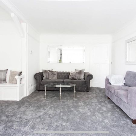 Ammonite Luxury beachfront apartment Lyme Regis Extérieur photo