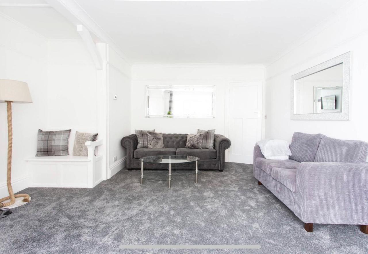 Ammonite Luxury beachfront apartment Lyme Regis Extérieur photo